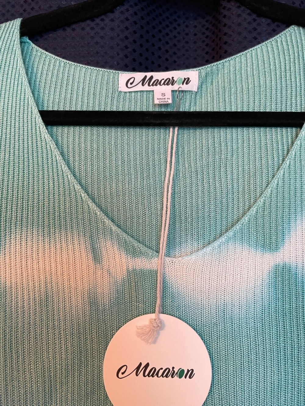 MACARON Aqua and White Ribbed V-Neck Top - Picture 14 of 16
